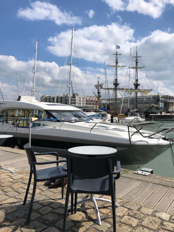 Les Pois Sont Verts La Rochelle  Extérieur photo